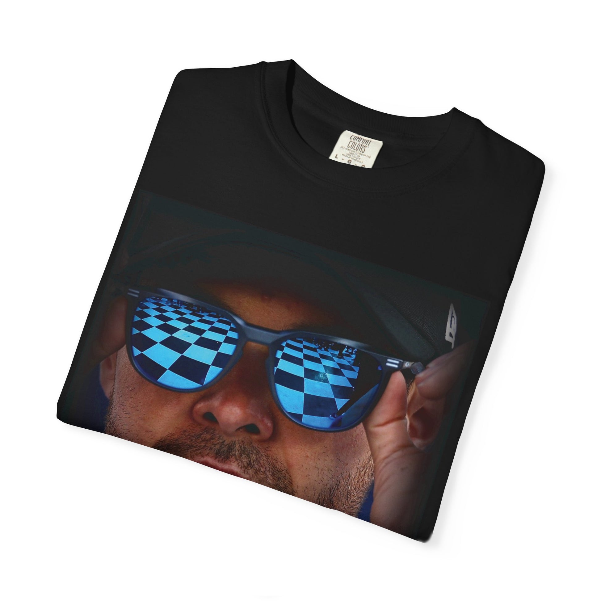 Kyle Larson "Checkered Focus" Unisex Tee